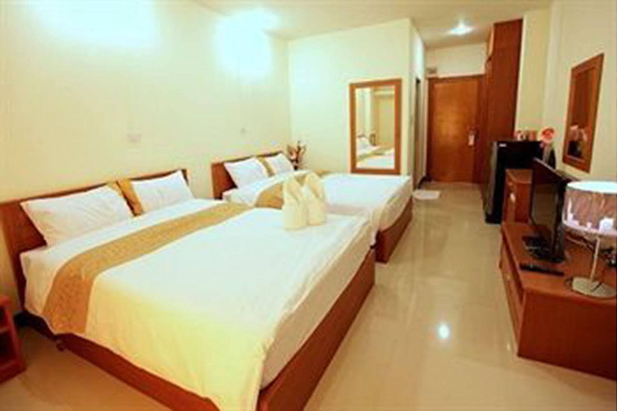 Rafael Hotel&Mansion Bangkok - SHA Extra Plus Certified Bagian luar foto
